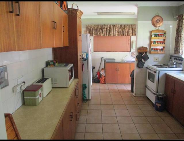 4 BEDROOM HOUSE FOR SALE IN WAVERLEY